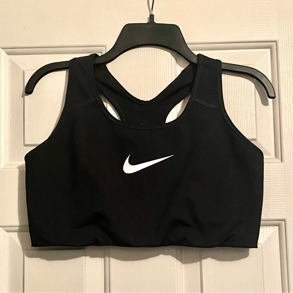 Nike Women’s Swoosh Sports Bra Plus Size - Picture 2 of 5